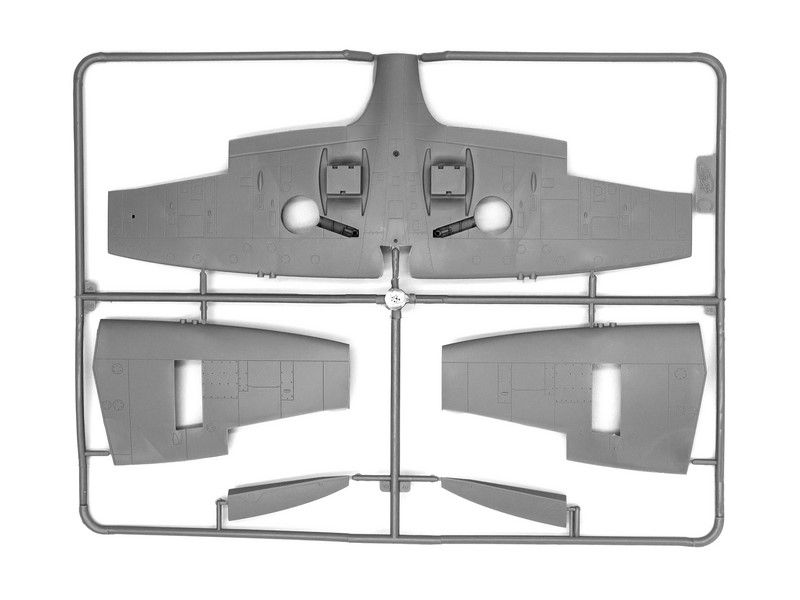 Сборная модель 1:48 истребителя. Spitfire Mk.VII ICM48062 фото
