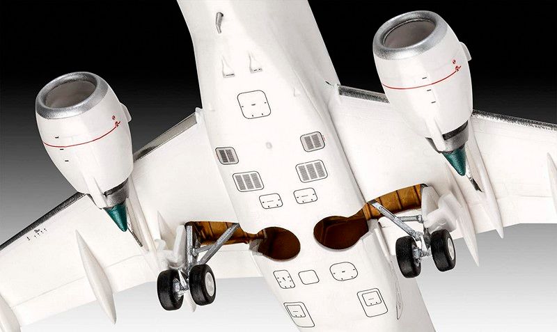 Збірна масштабна модель 1:144 літака Embraer 190 RV03883 фото
