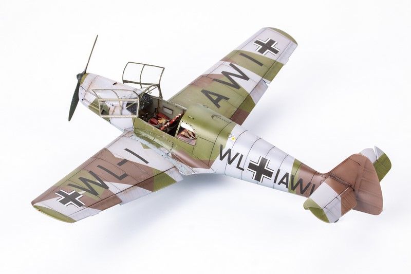 Збірна модель 1:32 літака Bf 108 EDU3404 фото