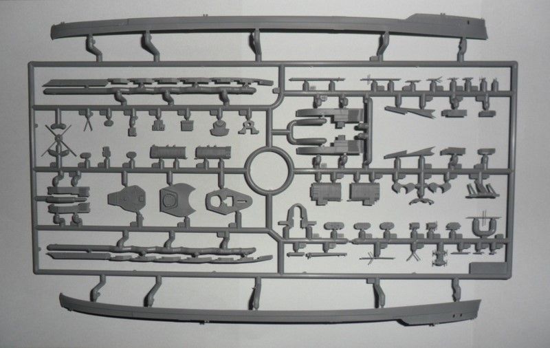 Сборная модель 1:700 линкора 'Kronprinz' ICMS016 фото