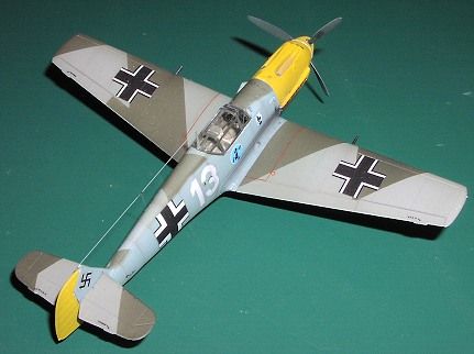 Сборная модель 1:72 истребителя Bf 109E-3 ICM72131 фото