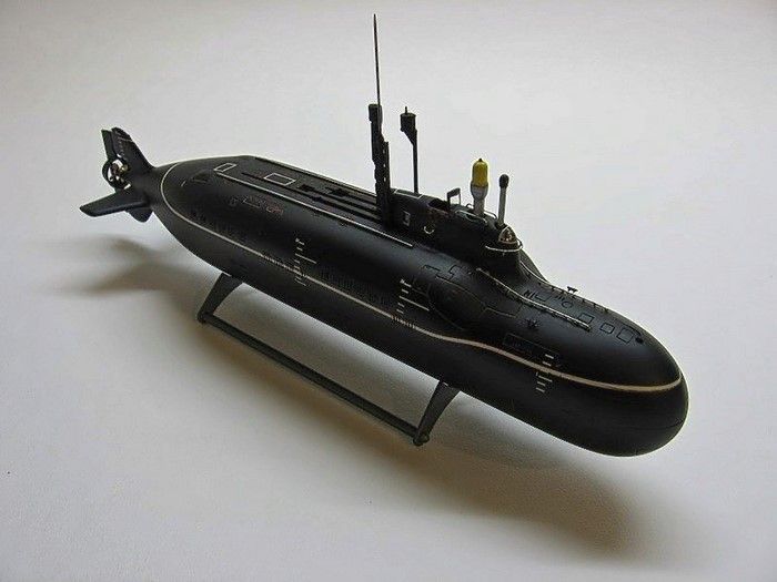 Сборная модель 1:144 подводной лодки ПЛ проекта 865 'Пиранья' MM144001 фото