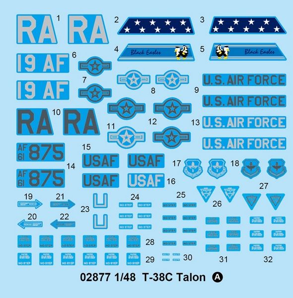 Збірна модель 1:48 навчального реактивного літака T-38C Talon TRU02877 фото