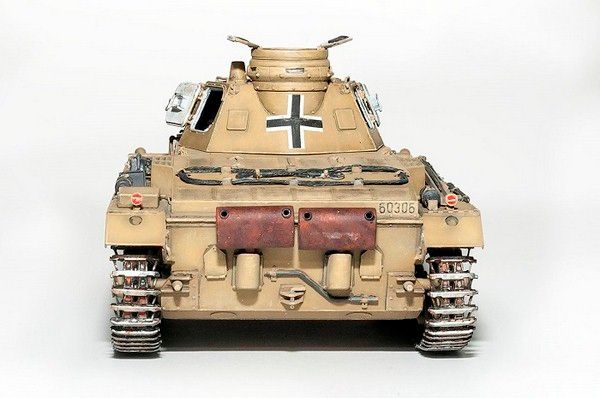 Збірна модель 1:35 танка Pz.Kpfw. III Ausf. C MA35166 фото