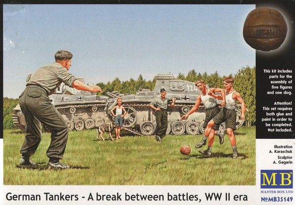 Німецькі танкісти грають у футбол - 1:35 MB35149 фото