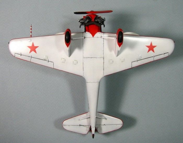Сборная модель 1:48 самолета УТ-1 MM48002 фото