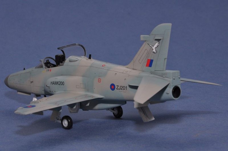 Збірна модель 1:48 літака Hawk Mk.200/208/209 HB81737 фото