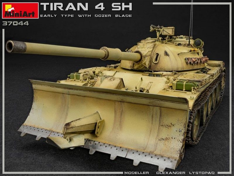 Сборная модель 1:35 танка Тиран 4Ш с бульдозерным отвалом MA37044 фото
