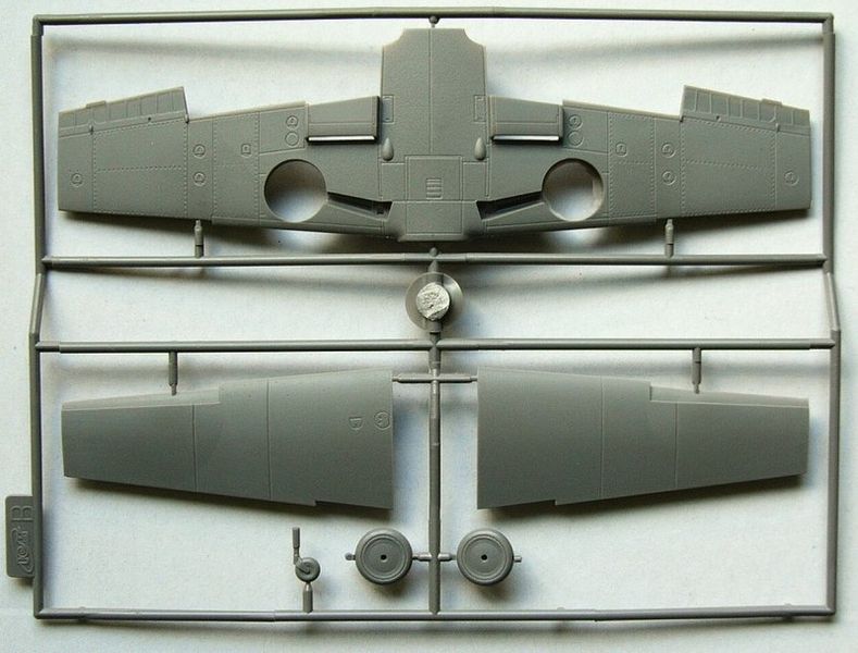 Збірна модель 1:48 винищувача. Bf 109 F-4/R-6 ICM48107 фото