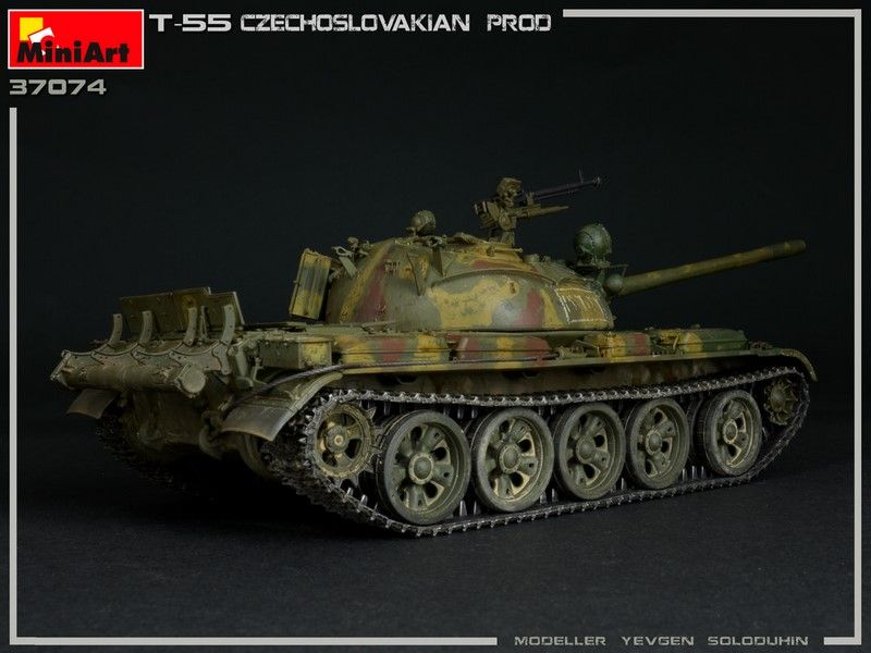Збірна модель 1:35 танка Т-55 (Чехословацький) MA37074 фото