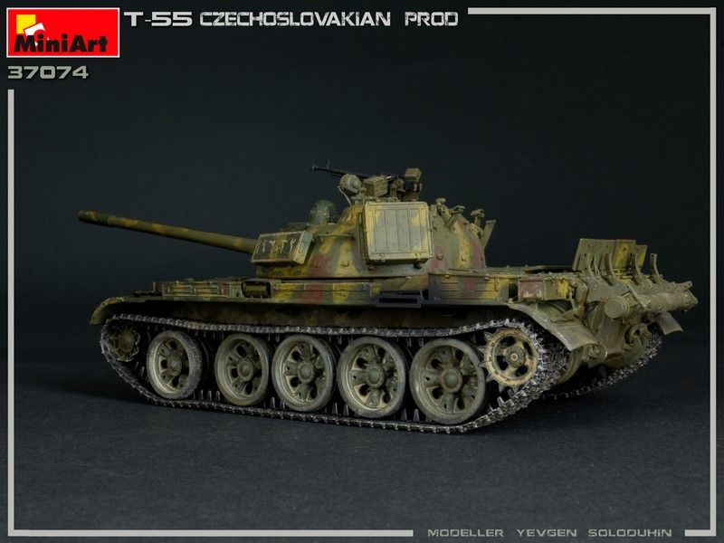 Збірна модель 1:35 танка Т-55 (Чехословацький) MA37074 фото