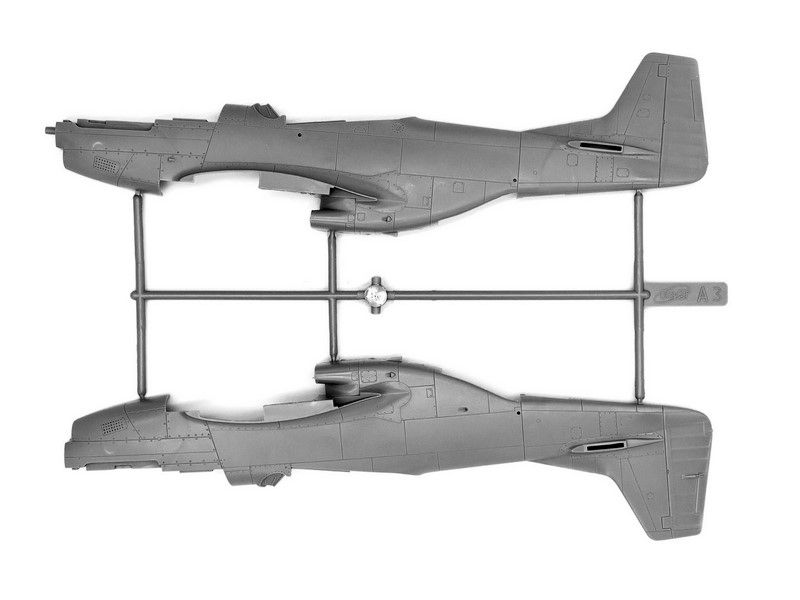 Збірна модель 1:48 винищувача P-51D Mustang ICM48153 фото
