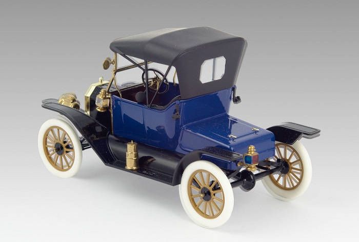 Сборная масштабная модель 1:24 автомобиля Ford Model T 1913 Roadster ICM24001 фото