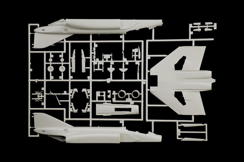 Збірна модель Italeri f-4E/F Phantom II - 1:72 масштабна з пластику, гелікоптери та вертольоти ITL1448 фото