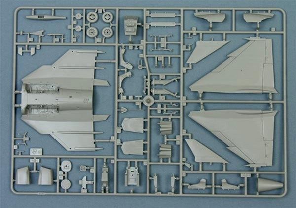Збірна модель Italeri jAS-39A Gripen - 1:48 масштабна з пластику, гелікоптери та вертольоти ITL2638 фото