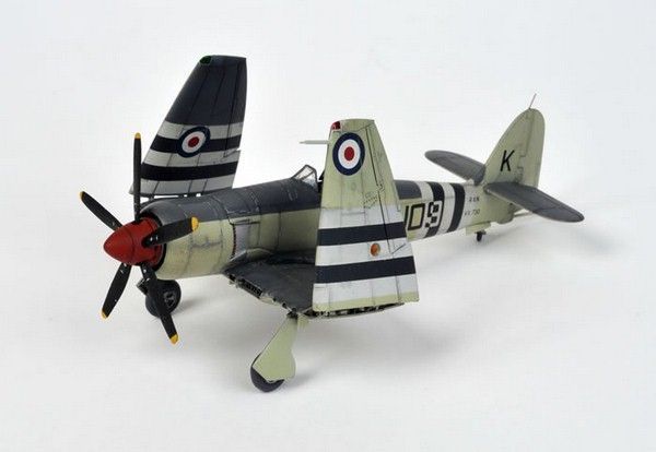 Збірна модель Trumpeter hawker 'Sea Fury' FB.11 - 1:72 масштабна з пластику, гелікоптери та вертольоти TRU01631 фото