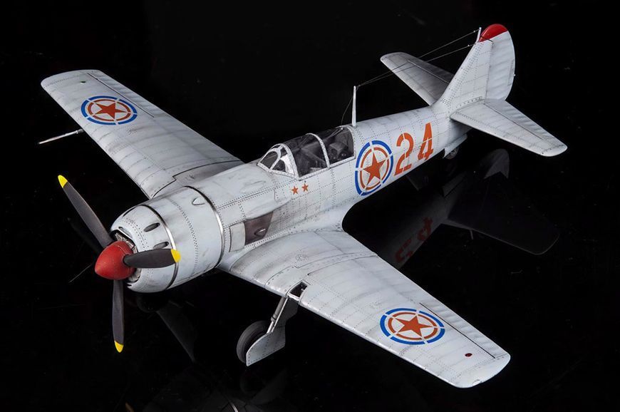 Збірна модель літака Ла-11 1/48, Hobby Boss 81760, гелікоптери та вертольоти HB81760 фото