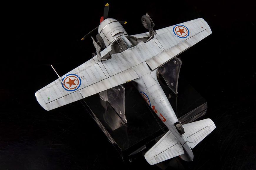 Збірна модель літака Ла-11 1/48, Hobby Boss 81760, гелікоптери та вертольоти HB81760 фото
