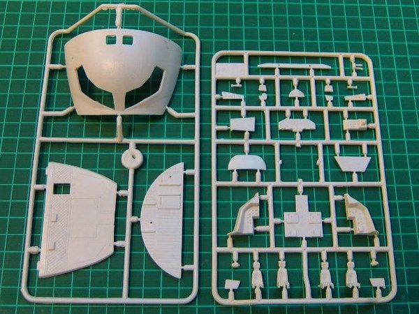 Збірна модель 1:72 літака БТС-002 AMO72027 фото