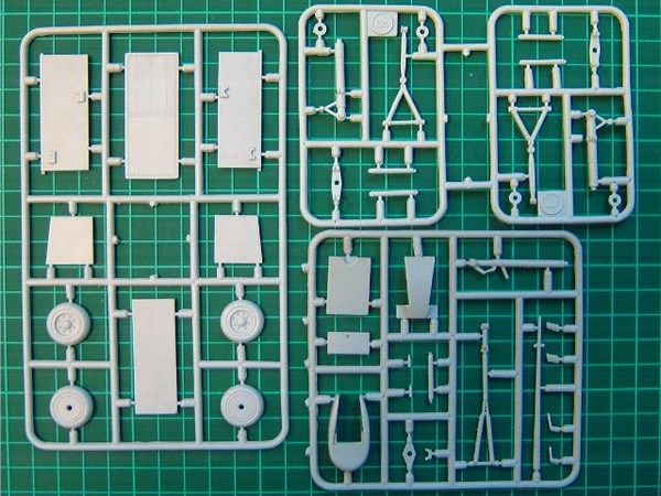 Збірна модель 1:72 літака БТС-002 AMO72027 фото