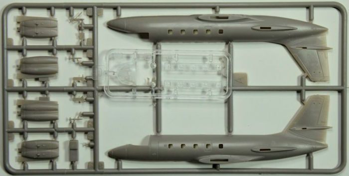 Lockheed VC-140B Jetstar - 1:144 RN324 фото