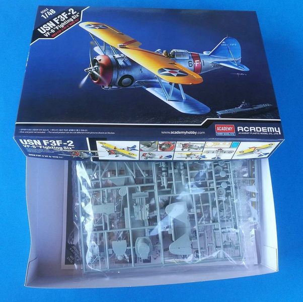 Сборная модель 1:48 истребителя F3F-2 AC12326 фото