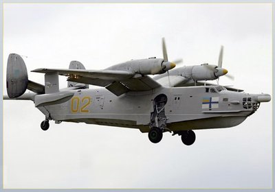 Збірна модель 1:72 літака-амфібії Бе-12 MS72012 фото