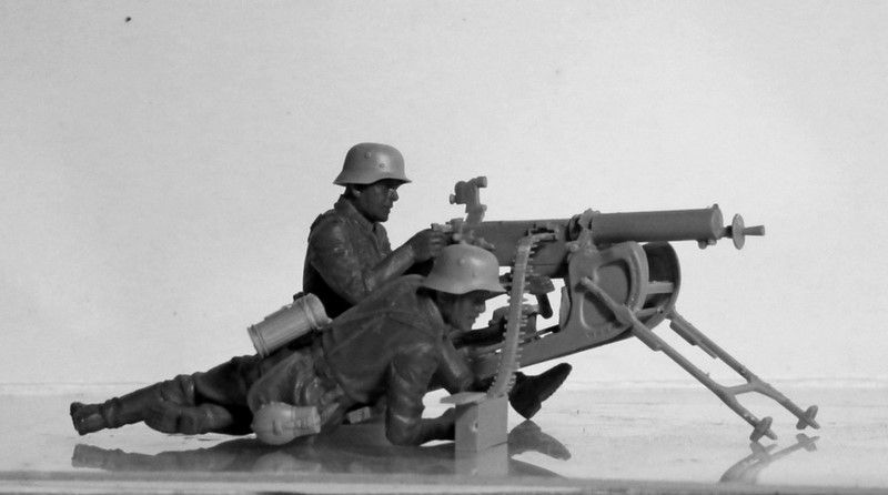 Пулемет MG 08 с расчетом - 1:35 ICM35645 фото