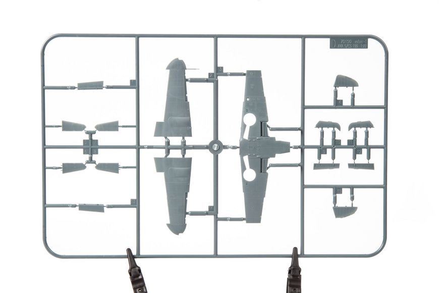 Сборная модель 1:72 истребителя Avia S-199 EDU70151 фото