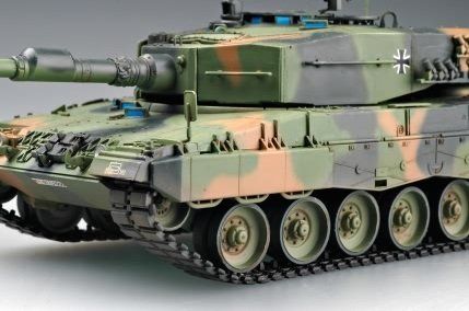 Leopard 2 A4 - 1:35 HB82401 фото