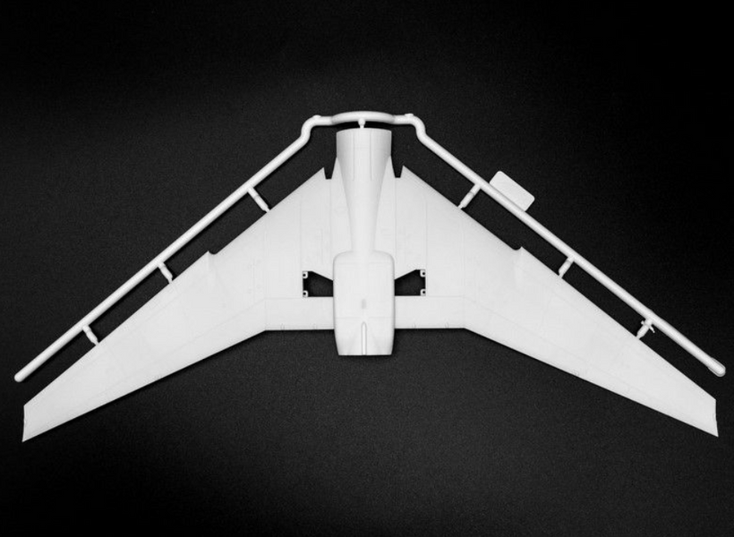Збірна масштабна модель 1:144 авіалайнера Іл-62М ICM14405 фото