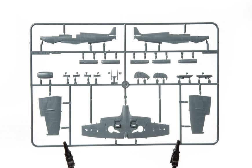 Сборная модель 1:72 истребителя Spitfire Mk.VIII EDU7462 фото