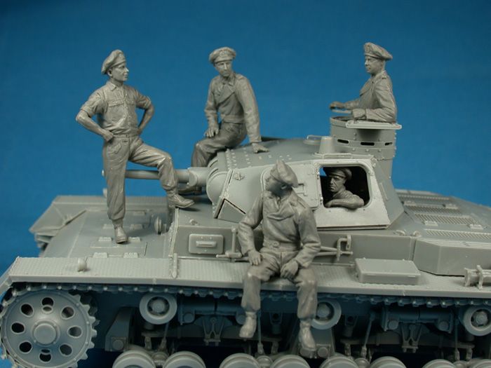 Набор фигур 1:35  Немецкий танковый экипа MA35191 фото