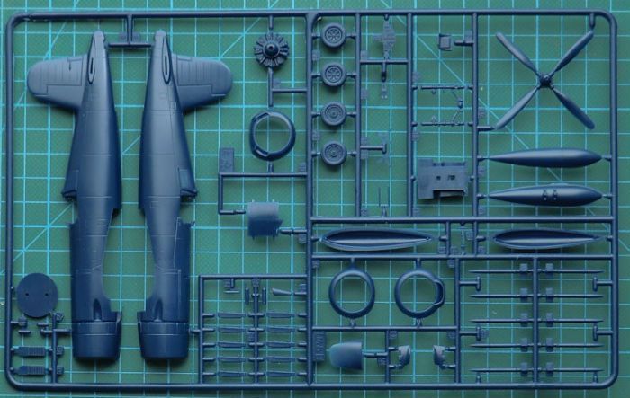 Збірна модель Italeri f4U-7 'Corsair' - 1:72 масштабна з пластику, гелікоптери та вертольоти ITL1313 фото