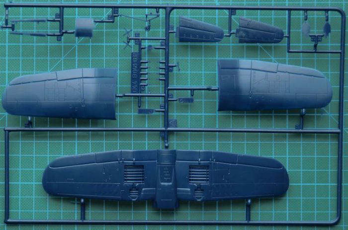Збірна модель Italeri f4U-7 'Corsair' - 1:72 масштабна з пластику, гелікоптери та вертольоти ITL1313 фото