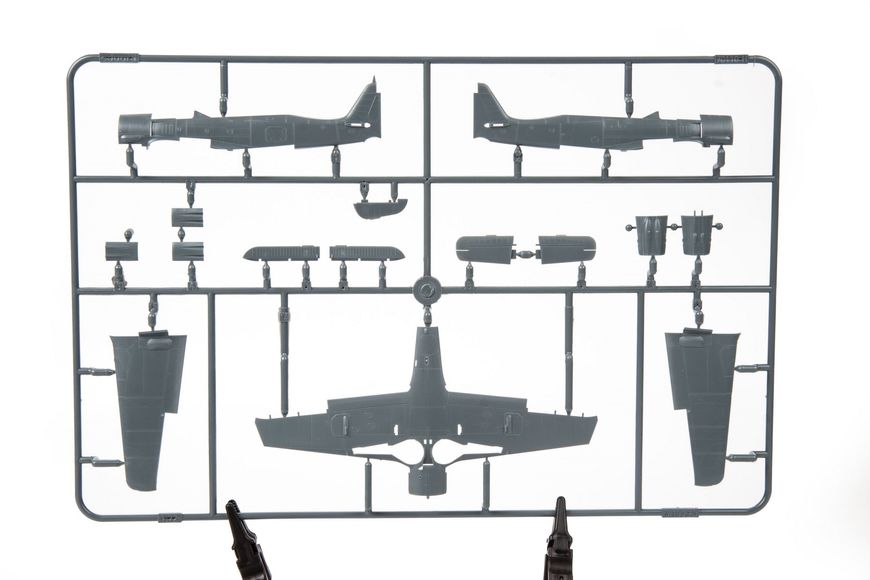 Сборная модель 1:72 истребителя Fw-190A-8 EDU7463 фото