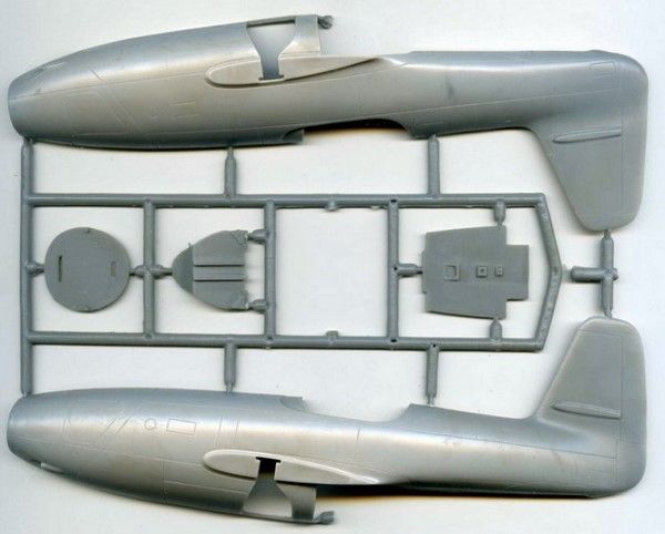 Збірна модель 1:48 винищувача Як-23 MM48013 фото