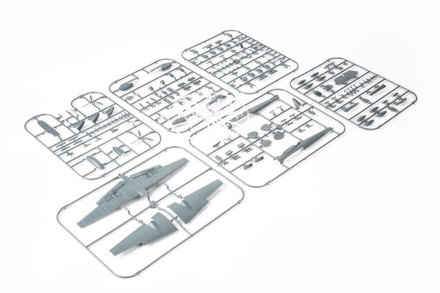 Збірна модель 1:72 винищувача-бомбардувальника Bf 110G-2 EDU7468 фото