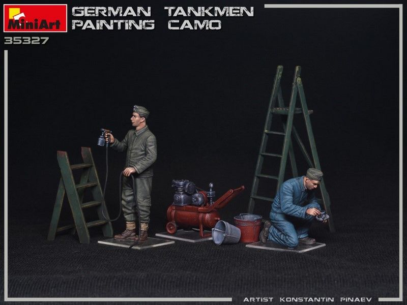 Набор 1:35 фигурок Немецкие танкисты рисуют камуфляж MA35327 фото