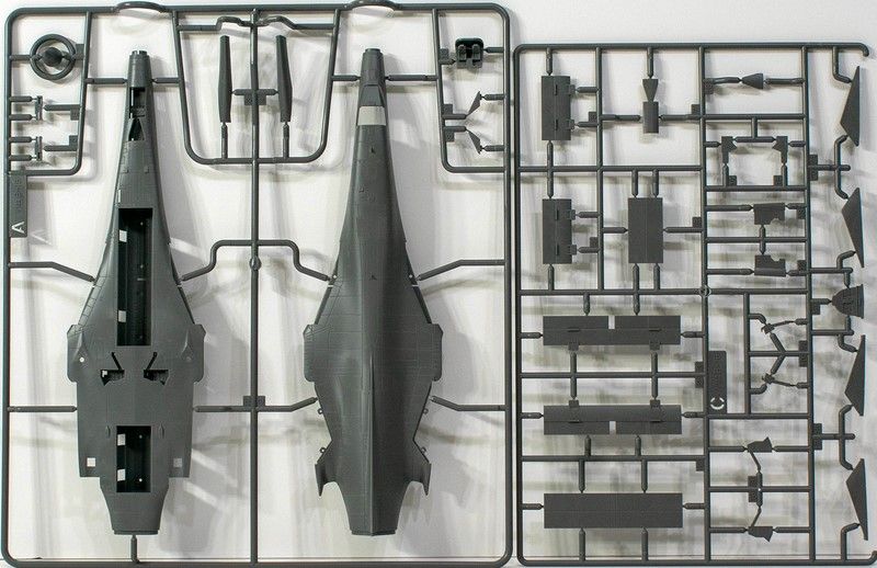 Збірна модель 1:144 бомбардувальника B-1B AC12620 фото