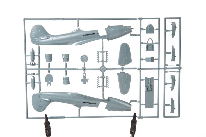 Збірна модель 1:48 винищувача P-39N Airacobra EDU8067 фото