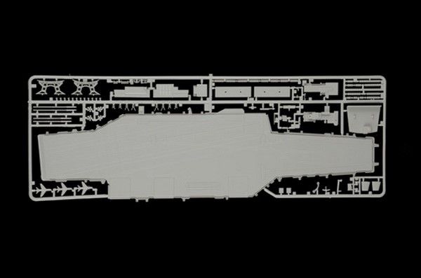 Сборная масштабная модель 1:720 авианосца USS 'Saratoga' (CV-60) ITL5520 фото