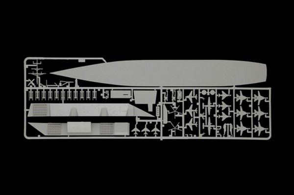 Сборная масштабная модель 1:720 авианосца USS 'Saratoga' (CV-60) ITL5520 фото