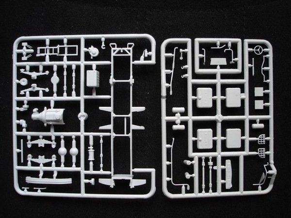 Сборная модель ICM зиЛ-131 - 1:72 пластиковая, грузовые авто и грузовики ICM72811 фото