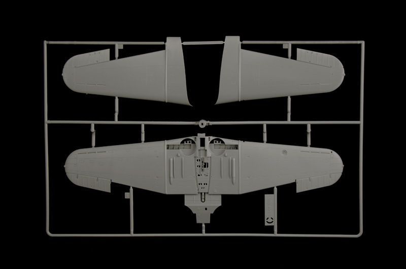 Збірна модель літака 1:48 SBD-3 Dauntless, Italeri 2841 ITL2841 фото