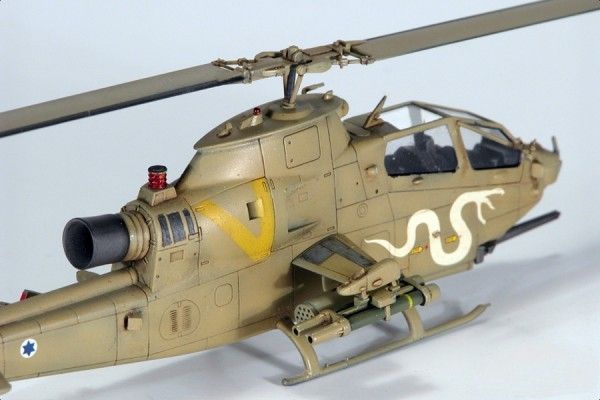 AH-1S Cobra - 1:72 HB87225 фото
