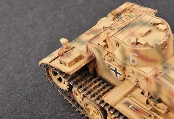 Pz.Kpfw. I Ausf. F (VK1801) - 1:35 HB83805 фото