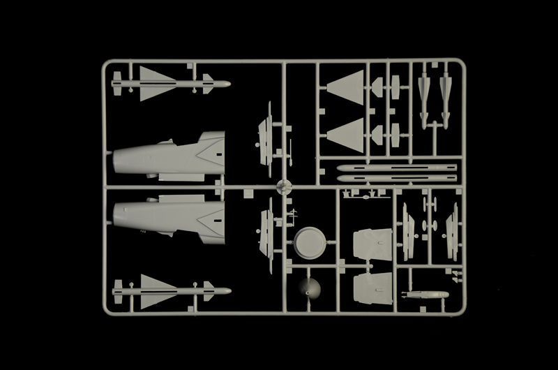 Збірна модель літака MiG-27/MiG-23BN Flogger 1/48, Italeri 2817, гелікоптери та вертольоти ITL2817 фото