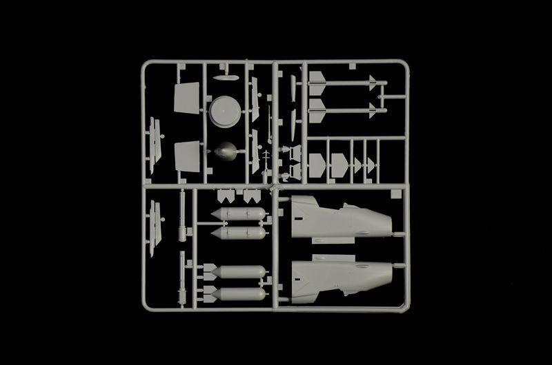 Збірна модель літака MiG-27/MiG-23BN Flogger 1/48, Italeri 2817, гелікоптери та вертольоти ITL2817 фото