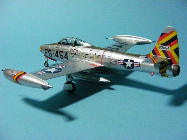 F-84G Thunderjet - 1:72 HB80247 фото